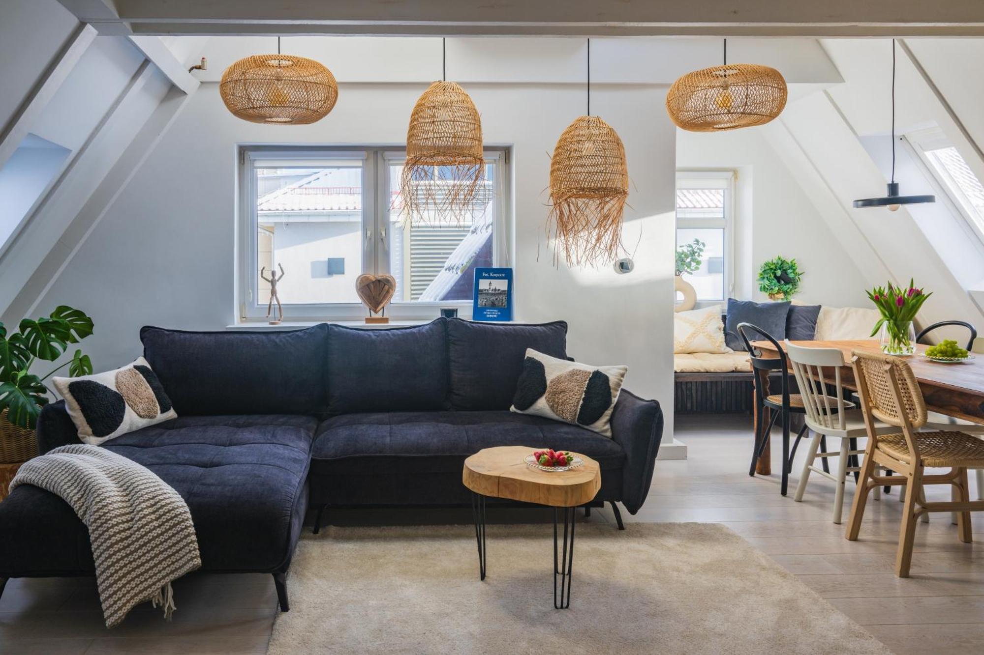 Home3city Klimatyczne Poddasze Lägenhet